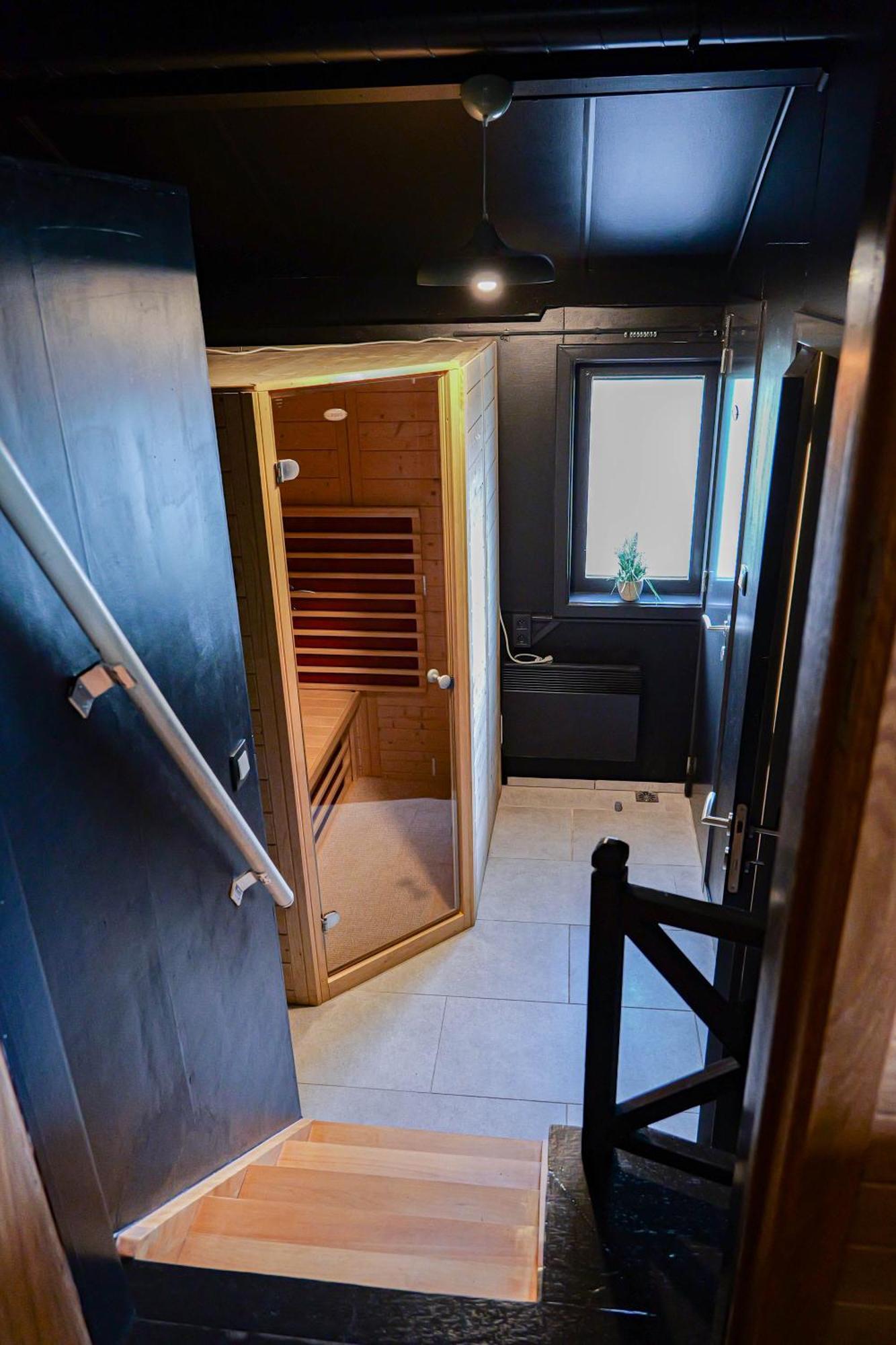 Le Colibri Spa Jacuzzi Durbuy Exterior photo