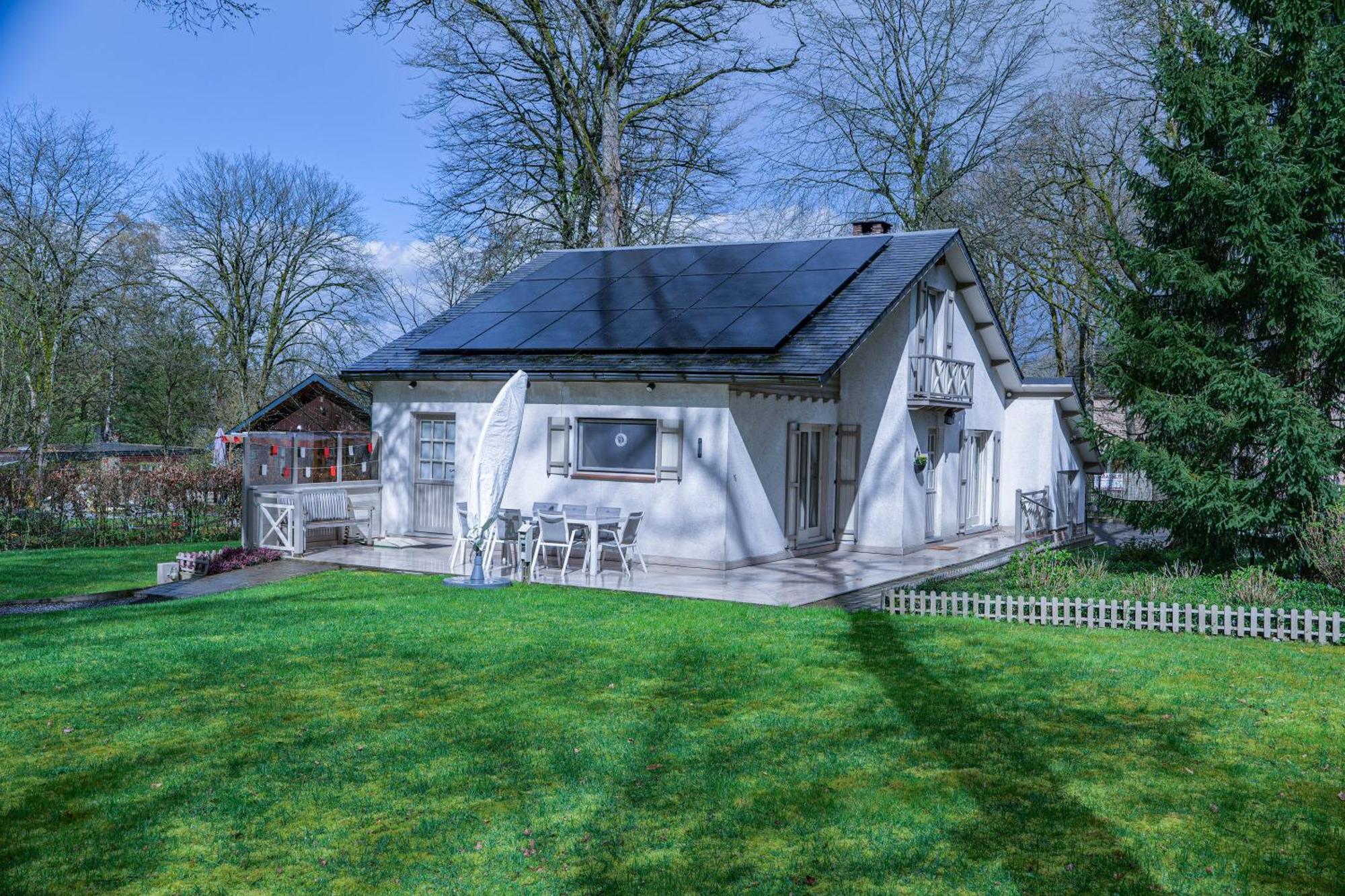 Le Colibri Spa Jacuzzi Durbuy Exterior photo