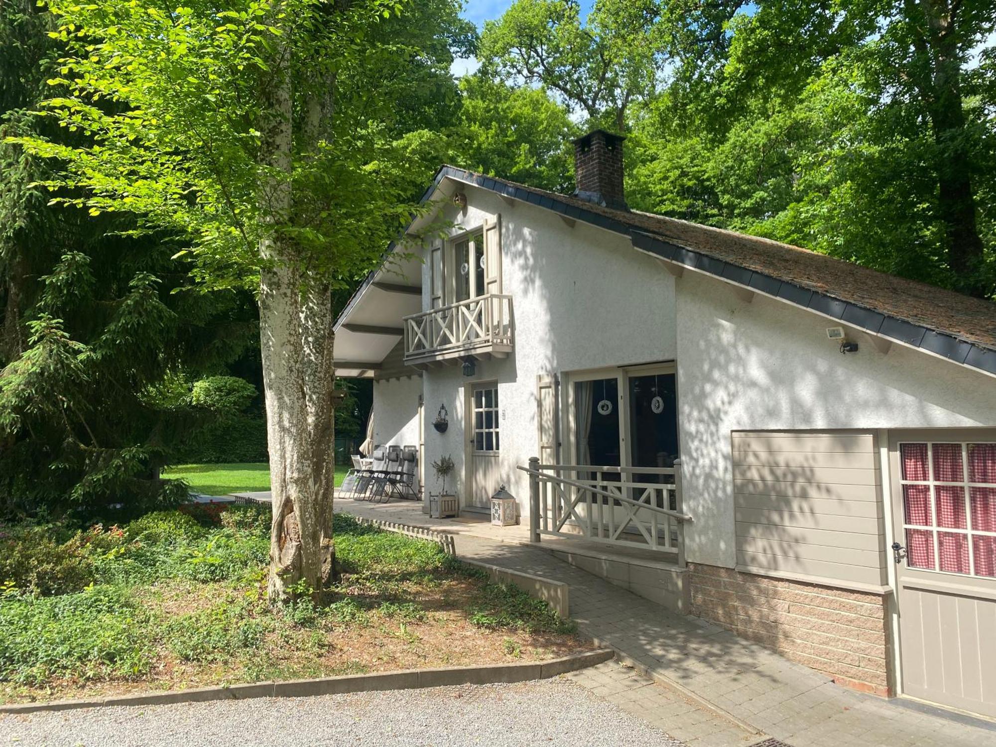 Le Colibri Spa Jacuzzi Durbuy Exterior photo